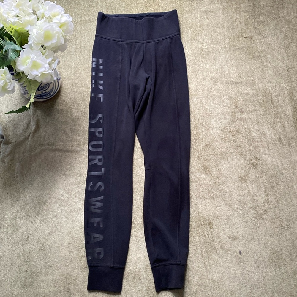 Nike jogging pants